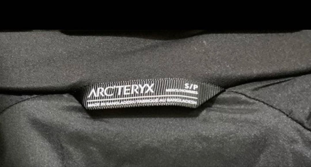 2022 アークテリクス アトム AR フーディ メンズ S 黒
