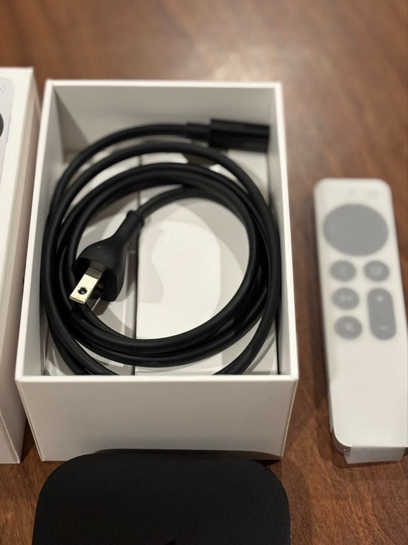 Apple TV 4K 64GBストレージ搭載Wi‑Fiモデル (第3世代)