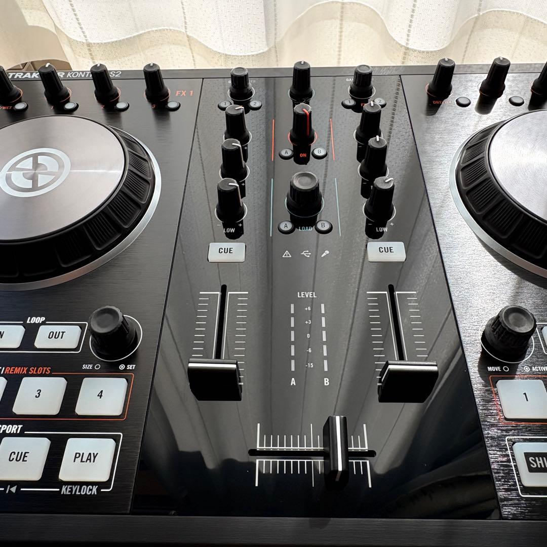 TRAKTOR KONTROL S2 MK2 DJコントローラー 箱付き