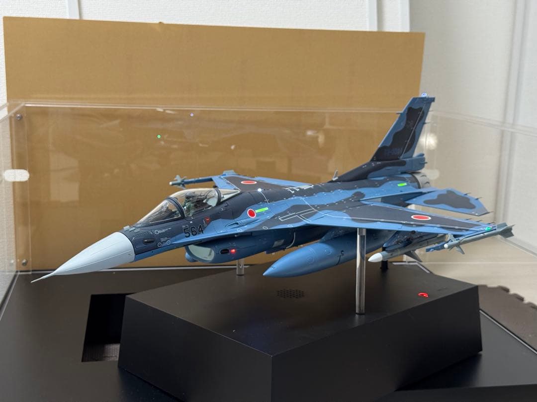 ディアゴステーニF-2A 戦闘機 大阪　直接受け取り限定