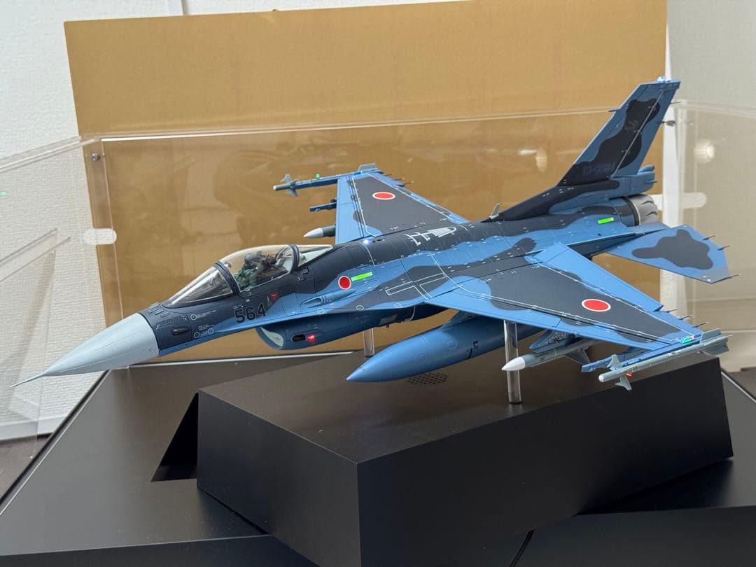 ディアゴステーニF-2A 戦闘機 大阪　直接受け取り限定