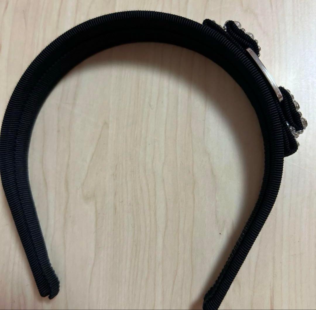 【フェラガモ】美品！ビジューリボンカチューシャ