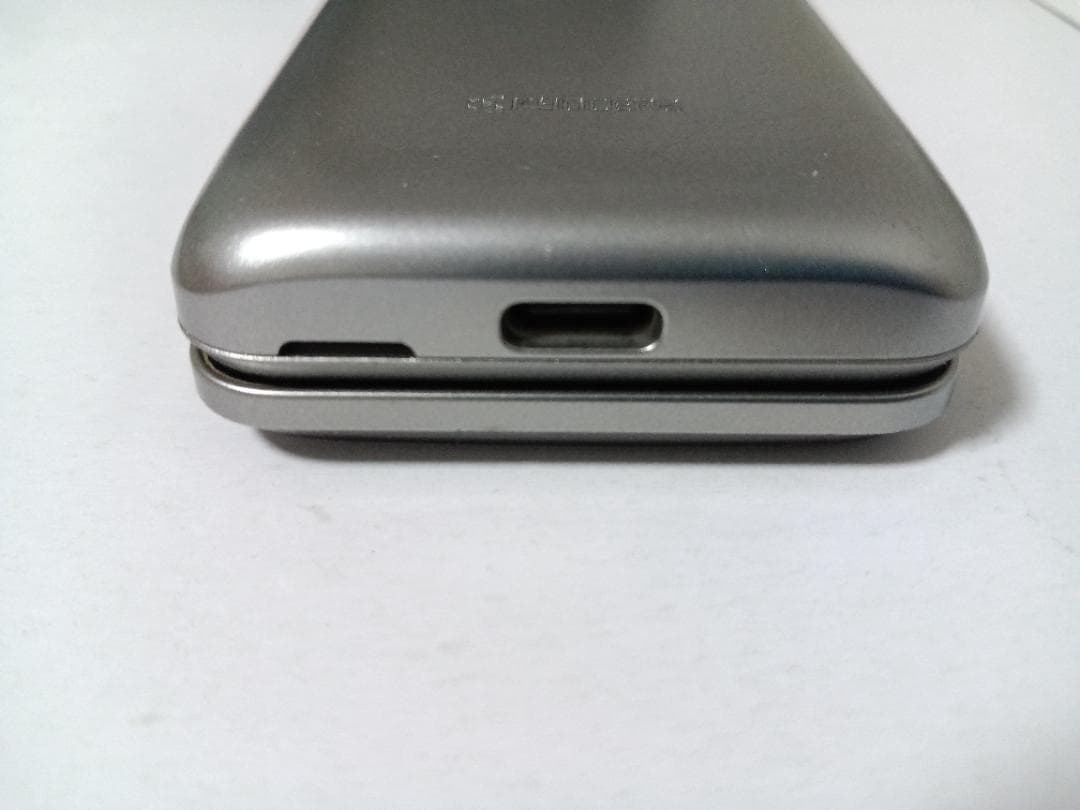 ☆ SoftBank DIGNOケータイ A202KC シルバー