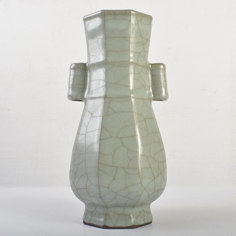 中国　汝窯　青磁　金絲鉄線　氷裂文　八角面取貫耳瓶　C　7395E