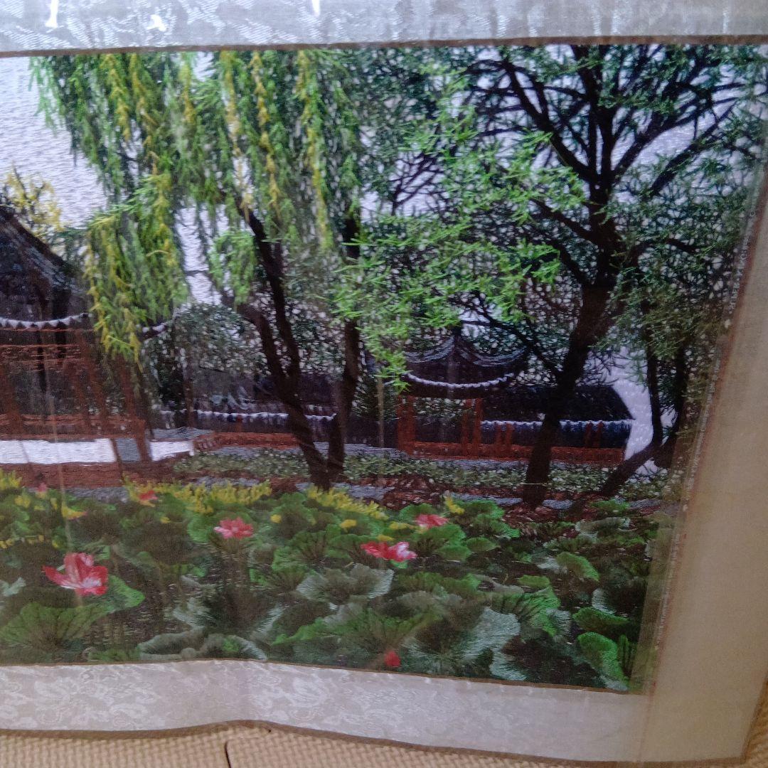 新品未使用品　刺繍絵　蓮の花　全部刺しゅう　絵画コレクション　中国　アンティーク