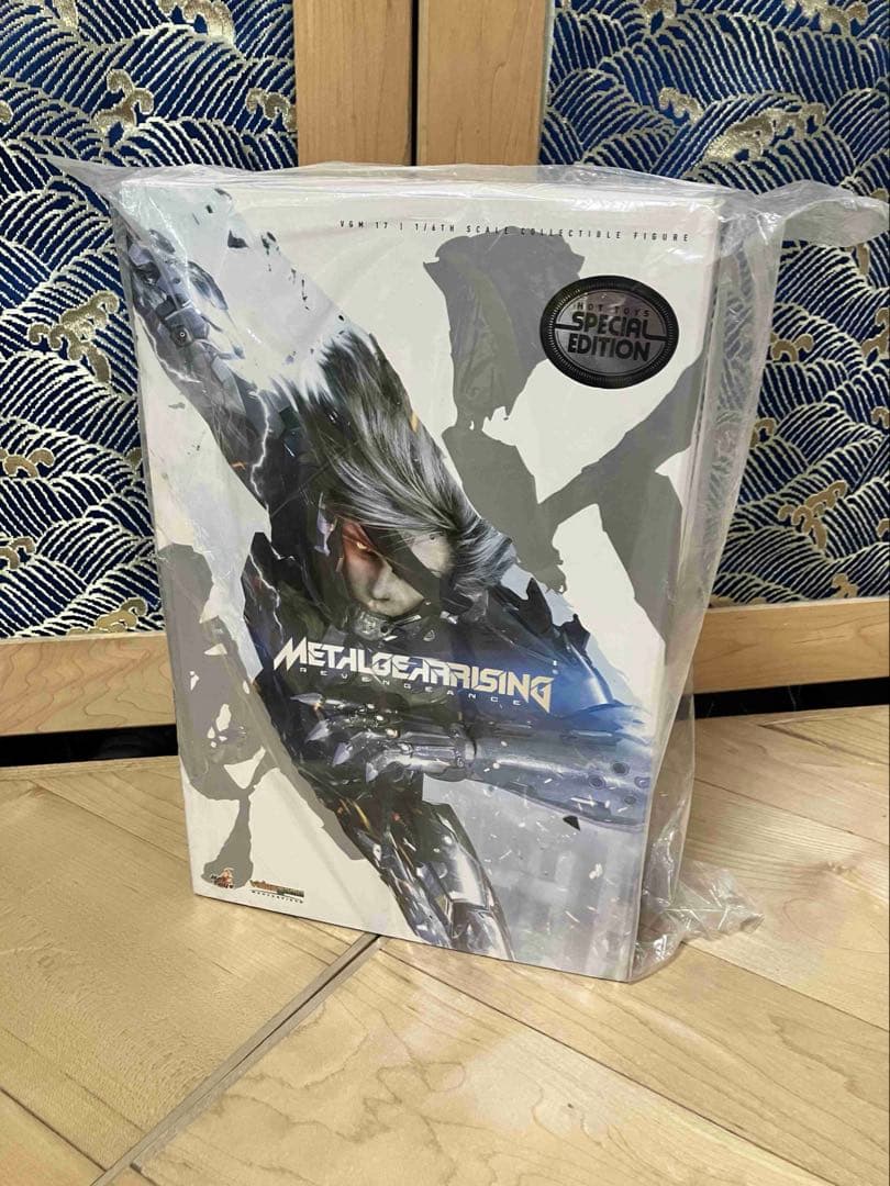 ホットトイズVGM17bメタルギアライジングリベンジェンス雷電DX RAIDEN