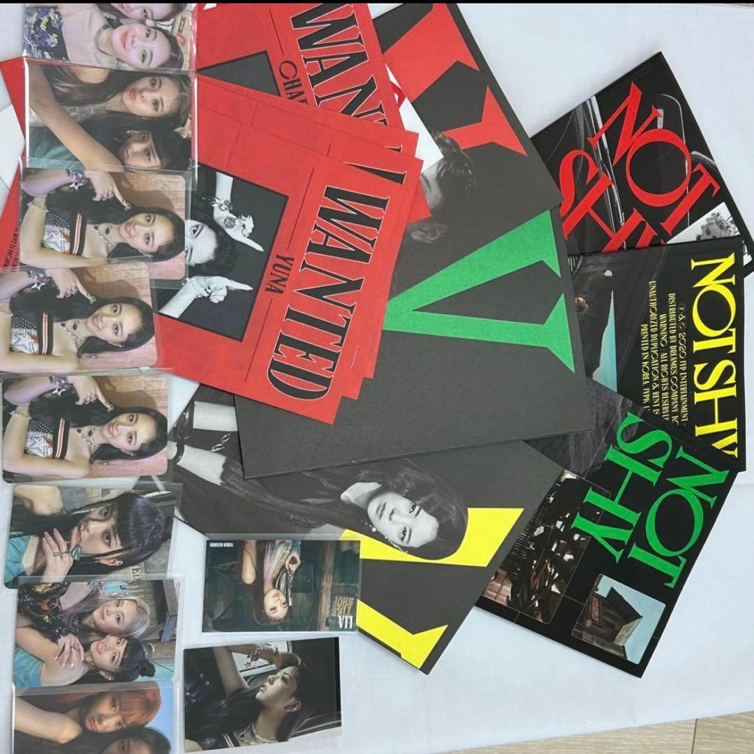 ITZY アルバム 21枚＋トレカ66枚＋付属品＋缶バッジ＋キーホルダー セット