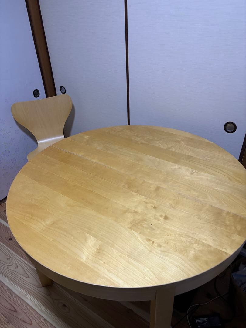 IKEA BJURSTA 伸縮　円形ダイニングテーブル