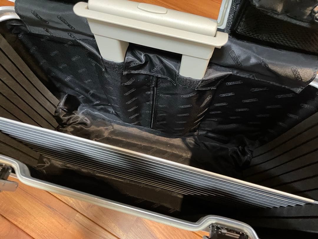 リモワ　パイロット　2輪　未使用