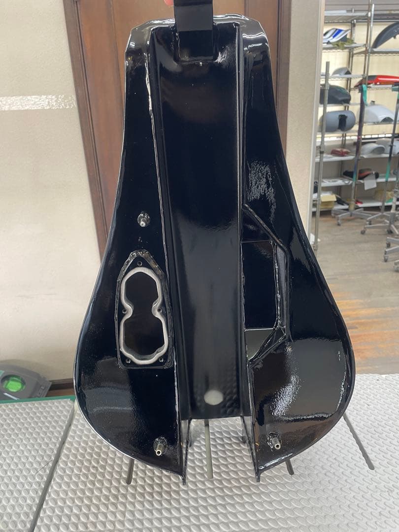 ハーレー ブレイクアウト タンク