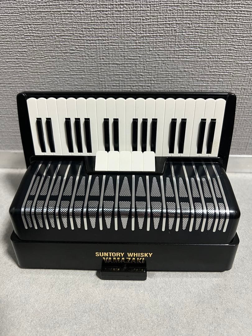 【未開封】サントリーウィスキー 楽器シリーズ　アコーディオン型【古酒】