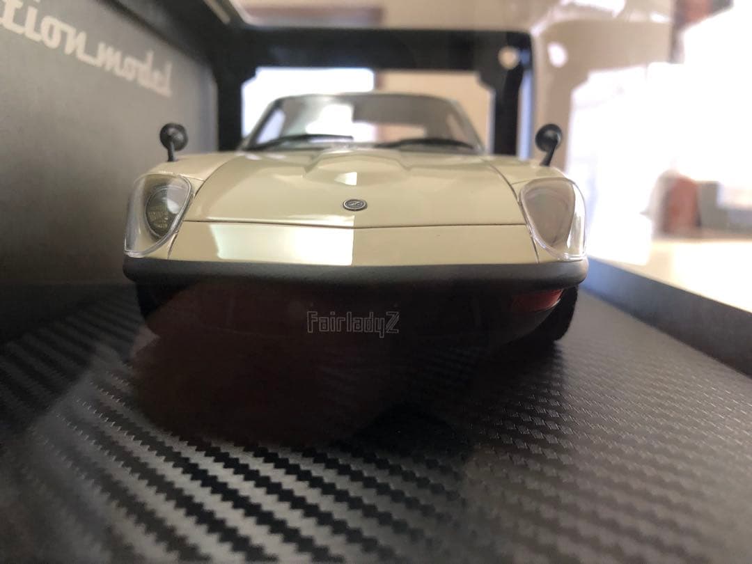 イグニッションモデル 1/18 日産フェアレデ240ZG (HS30) ホワイト