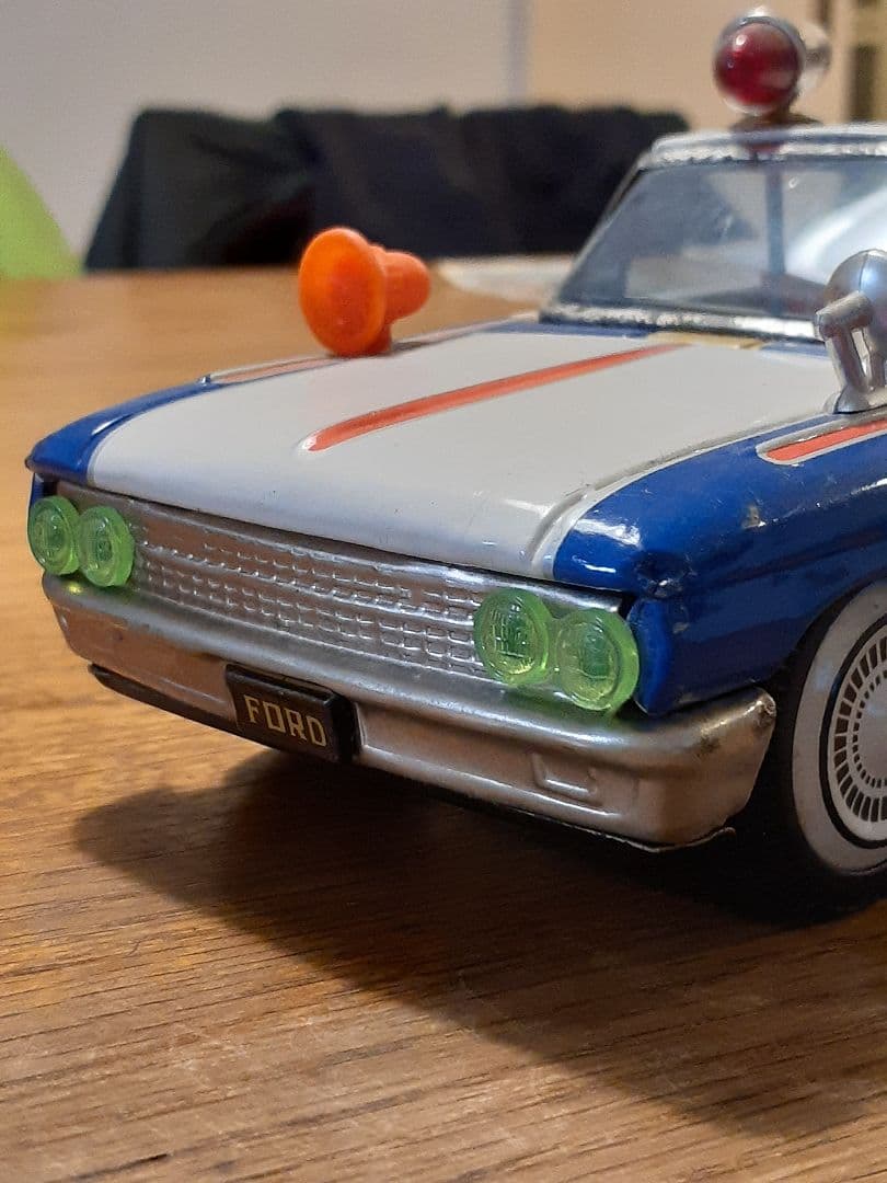 イチコー『FORD パトカー』ブリキのおもちゃ　箱付き　日本製 !!