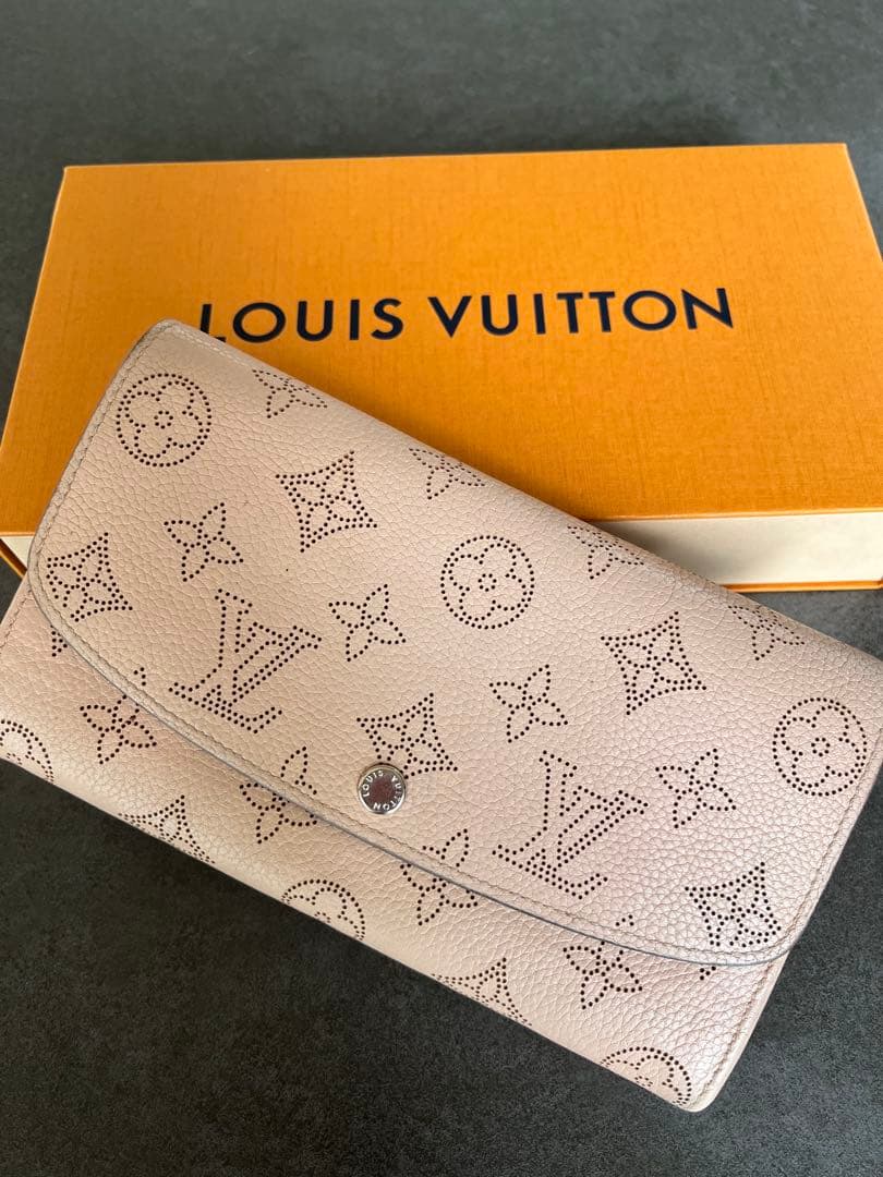Louis Vuitton ポルトフォイユ　マヒナ　ピンクベージュ　二つ折り財布