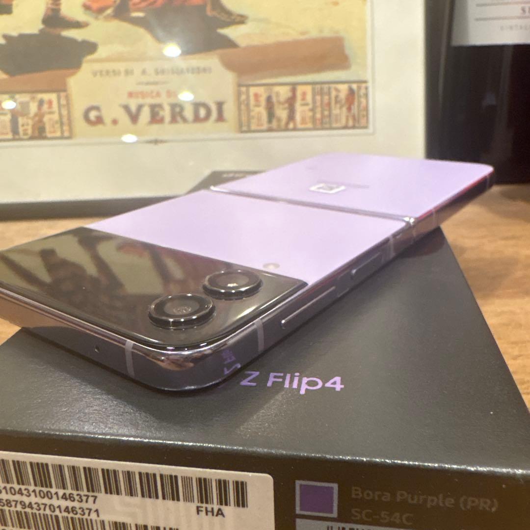 docomo Galaxy Z Flip4 パープル 本体