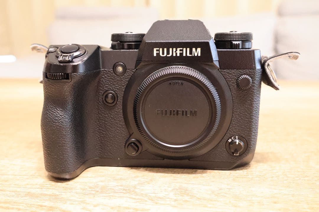 FUJIFILM X-H1 ボディ ミラーレスカメラ