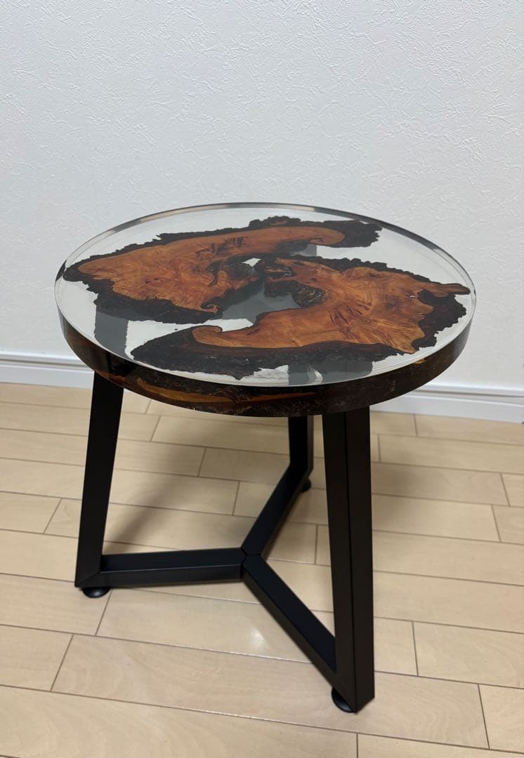 レジンテーブル　サイドテーブル　脚付き　38cm