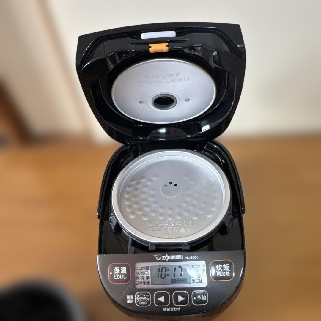 象印マイコン炊飯ジャー極め炊き　NL-BD05 3号炊き2022年製5mmの黒釜