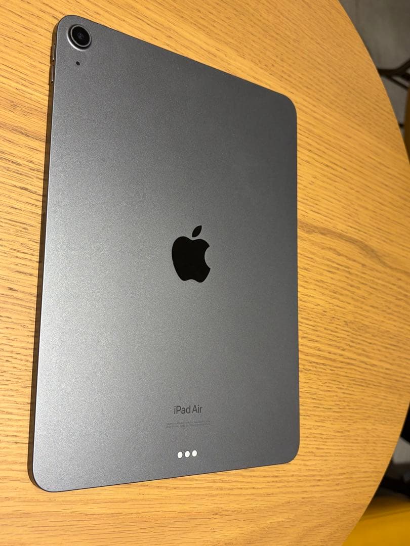 ほとんど使用せず 美品Apple iPad Air 第5世代