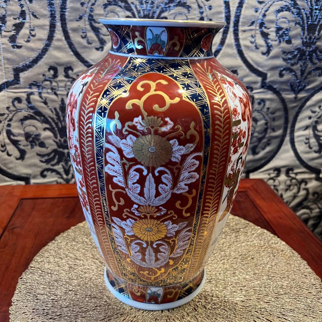 秀峰作 有田焼　花瓶　色絵金彩 美人図 壺 大花瓶 花器Traditional