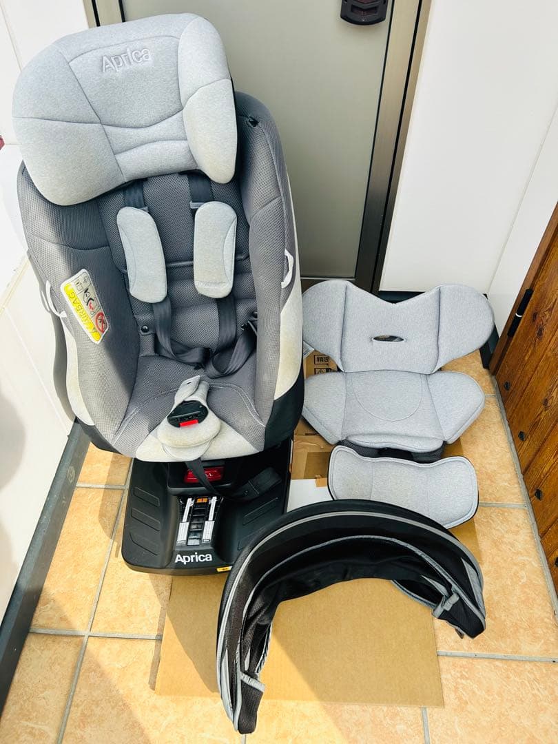 チャイルドシート　クルリラAC