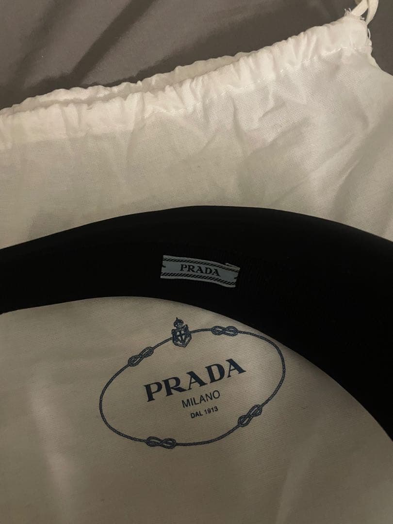 PRADA カチューシャ【本日中値下げ】