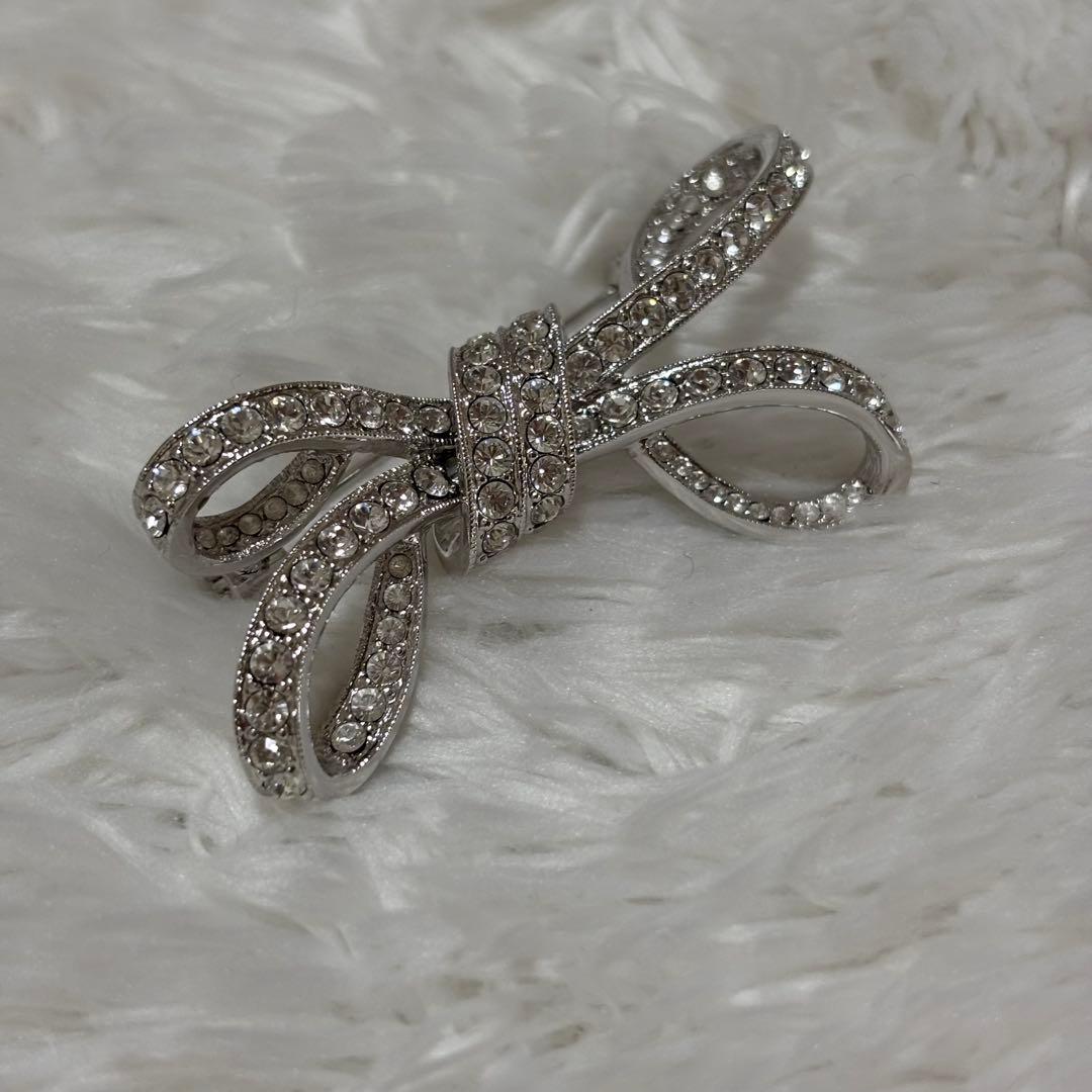 FOXEY フォクシー　リボン　ブローチ　ラインストーン　シルバー