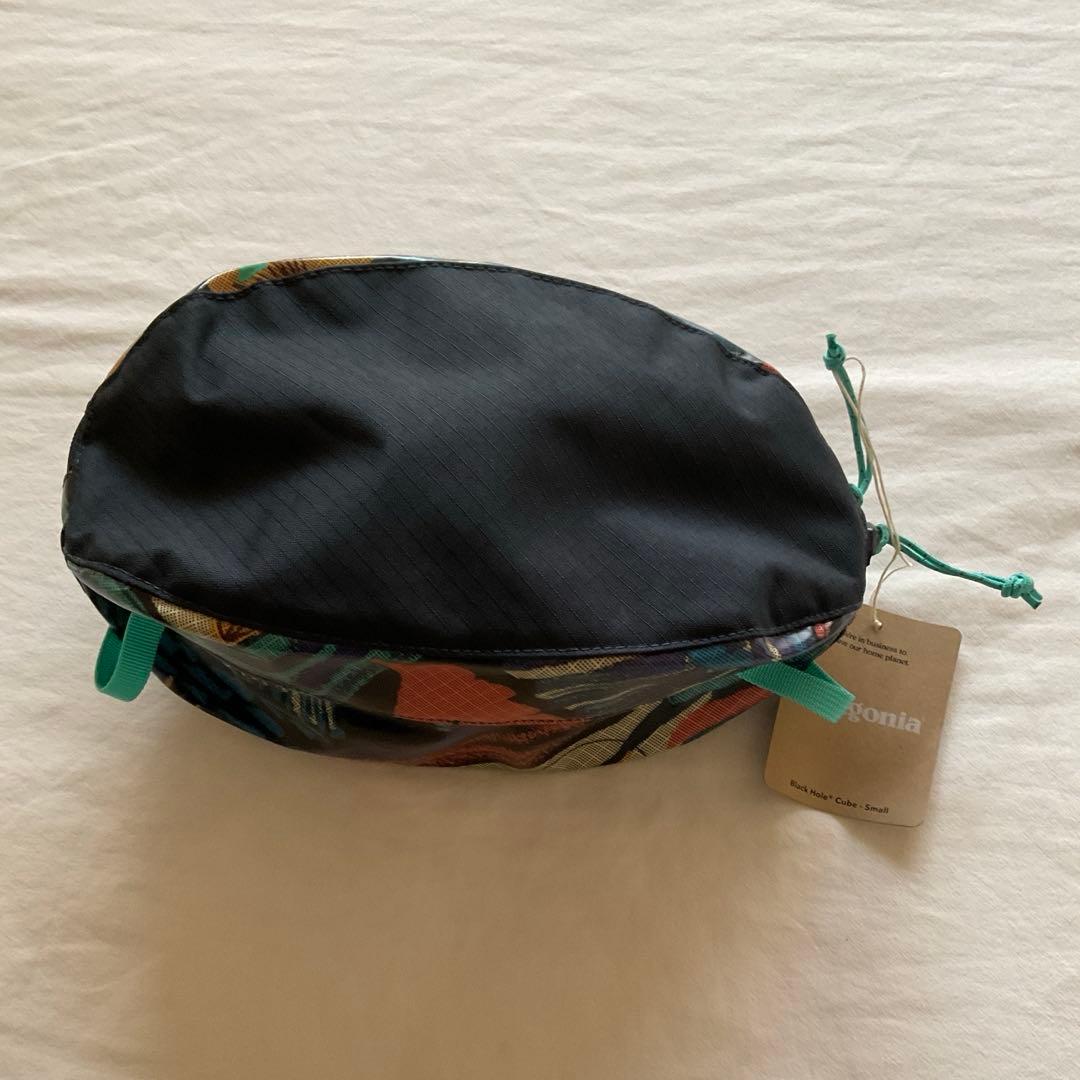 新品 PATAGONIA パタゴニア ブラックホール キューブ 3L