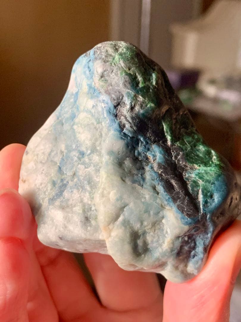 糸魚川４色ひすい　海石　翡翠　原石　翡翠　鉱物標本　コン沢　水石　根付　青翡翠