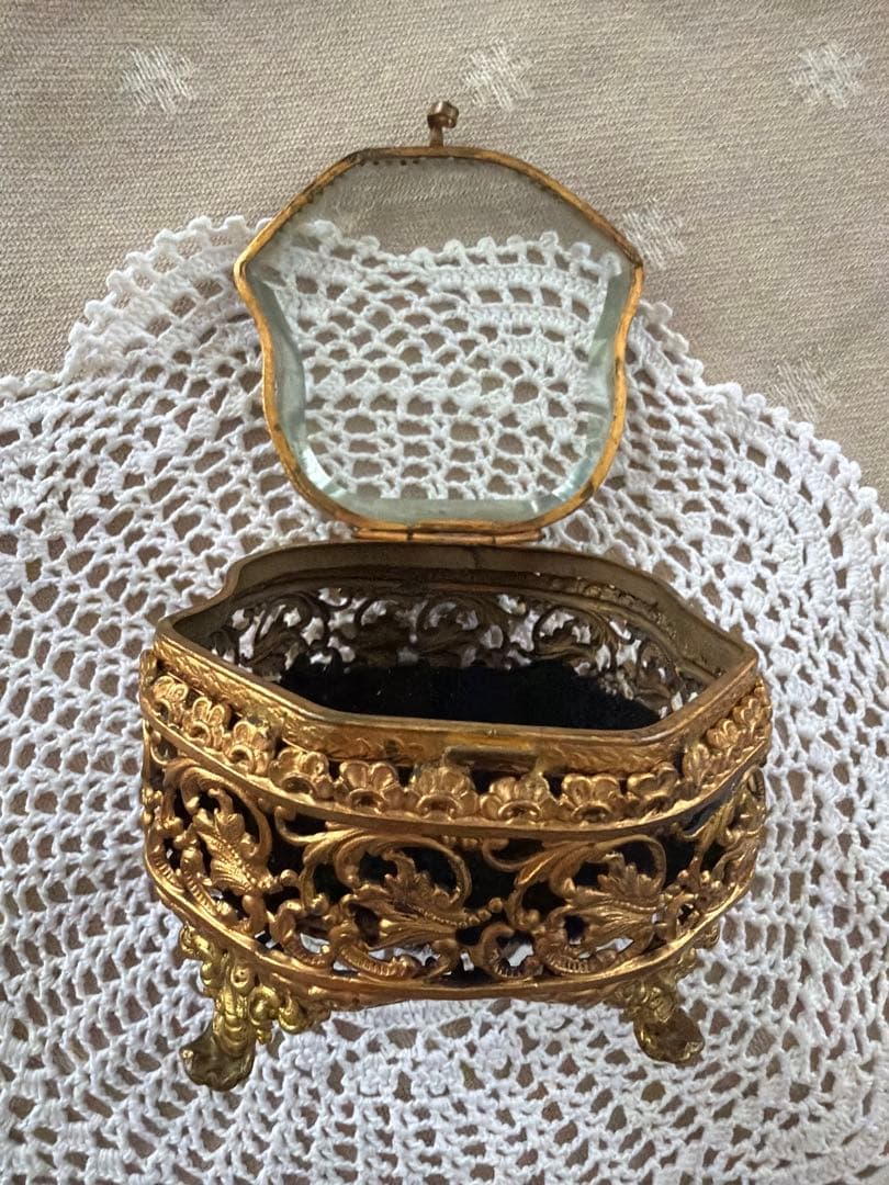 ヨーロッパ製 アンティーク ジュエリーボックス 真鍮×ガラス 脚付き 小物入れ