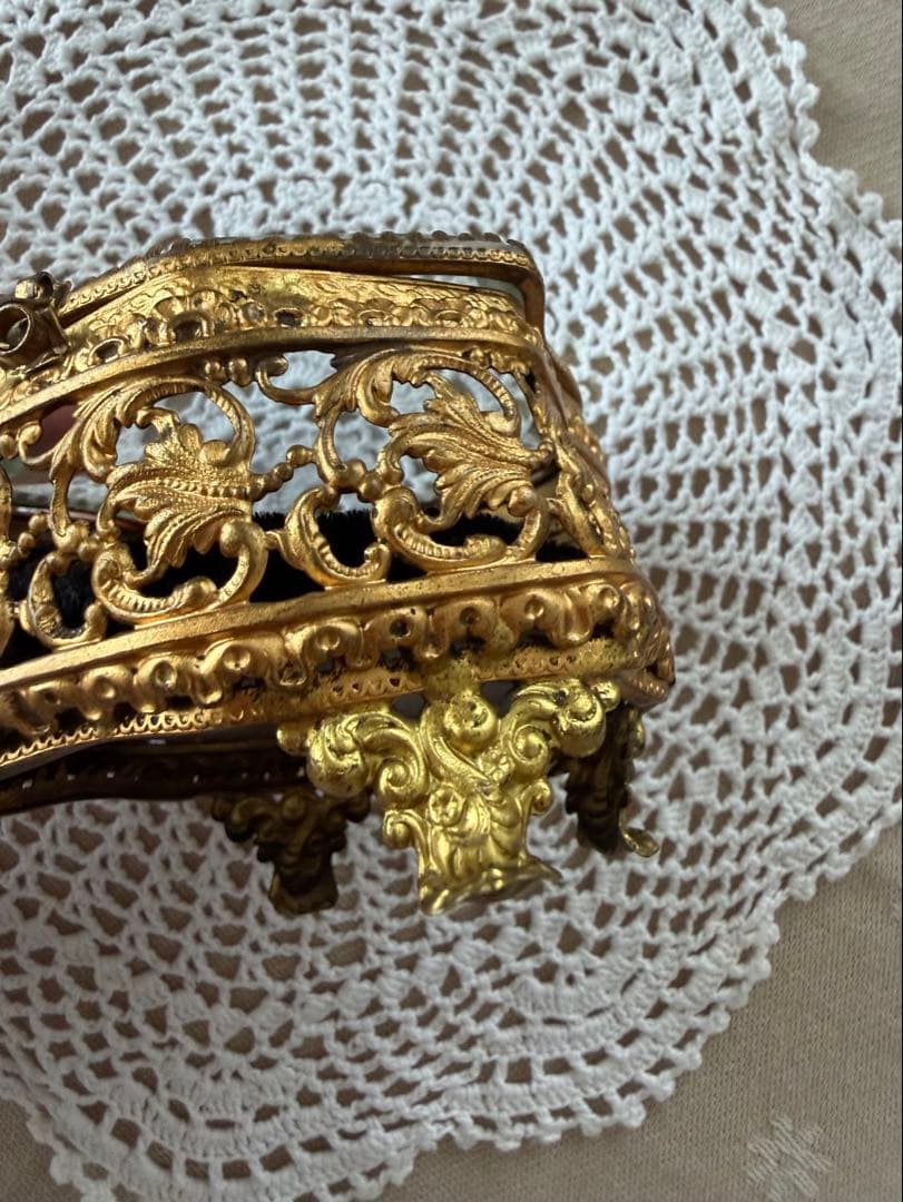 ヨーロッパ製 アンティーク ジュエリーボックス 真鍮×ガラス 脚付き 小物入れ