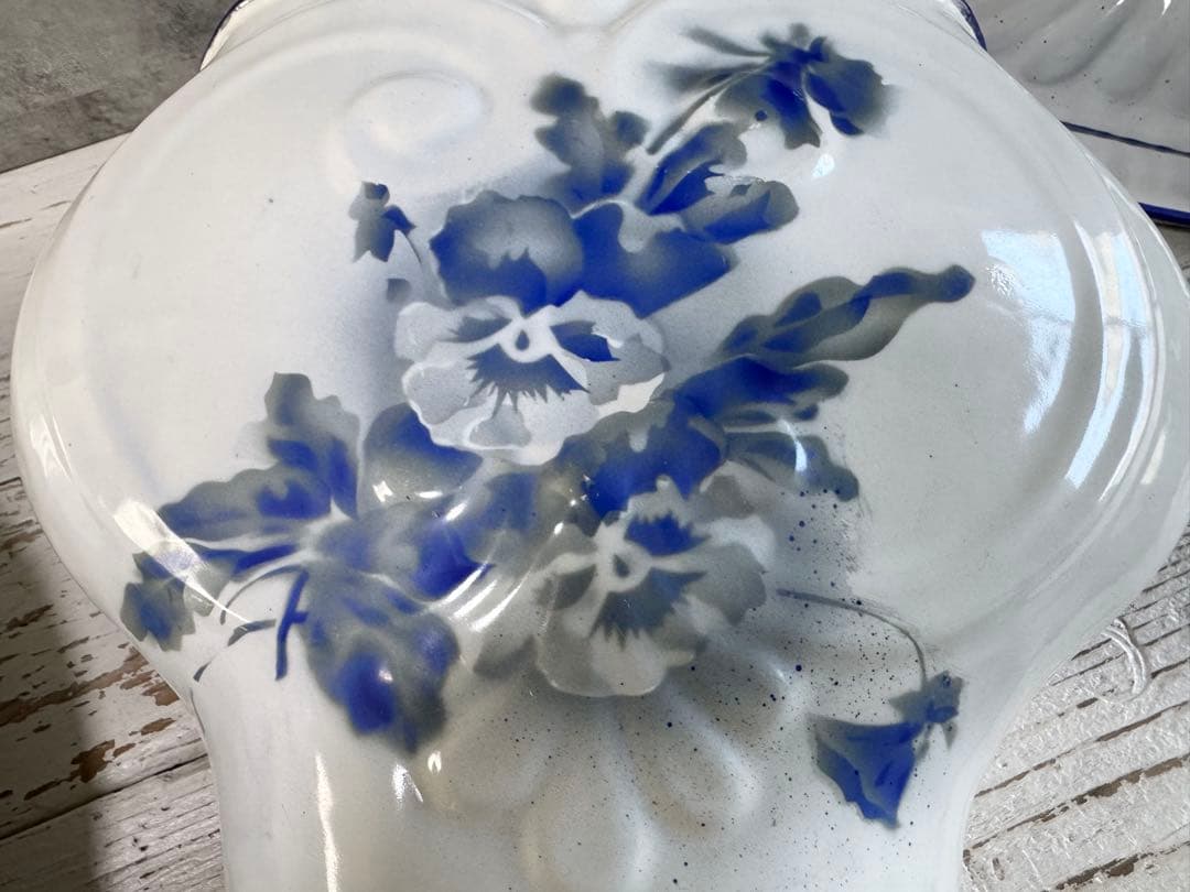 フランスアンティーク ホーロー製 ファウンテン 壁掛け手洗い器 パンジー