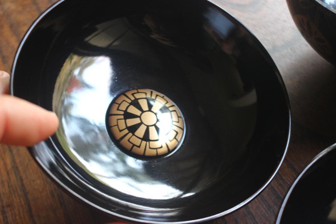 時代逸品！上質黒漆に極上水葵御所車蒔絵の映えるお椀2点（検輪島塗京塗蒔絵椀