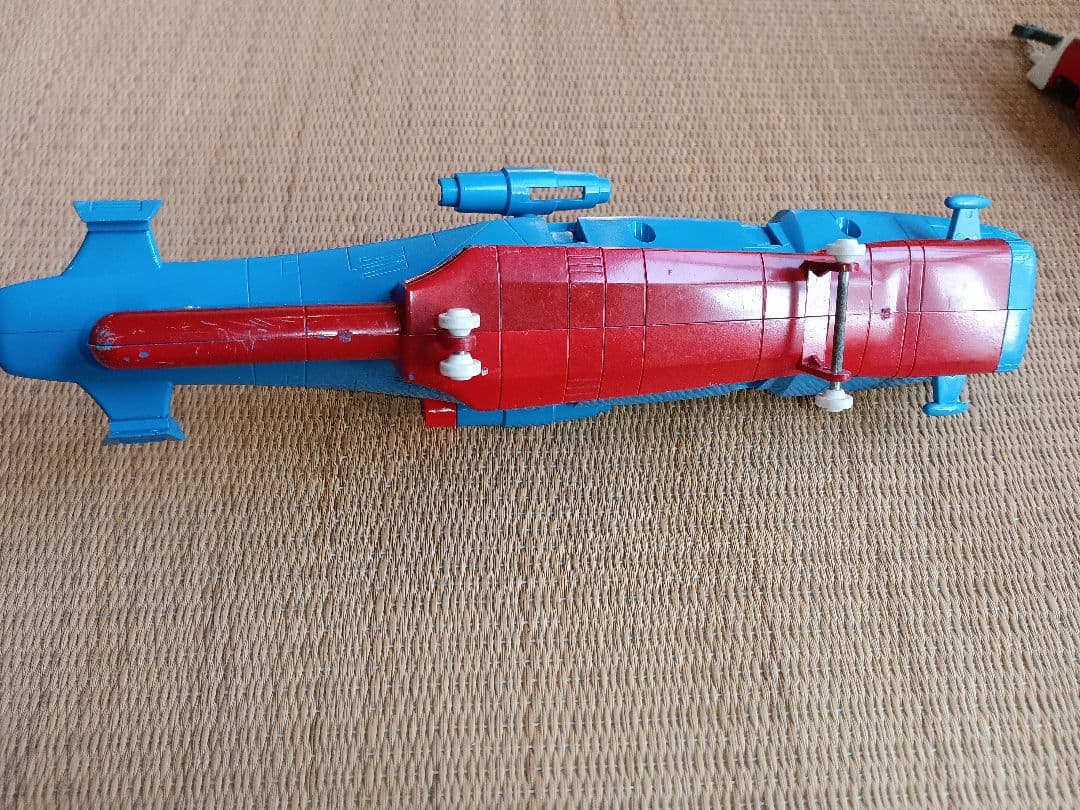 恐竜戦隊コセイドン　宇宙空母ブルーノア