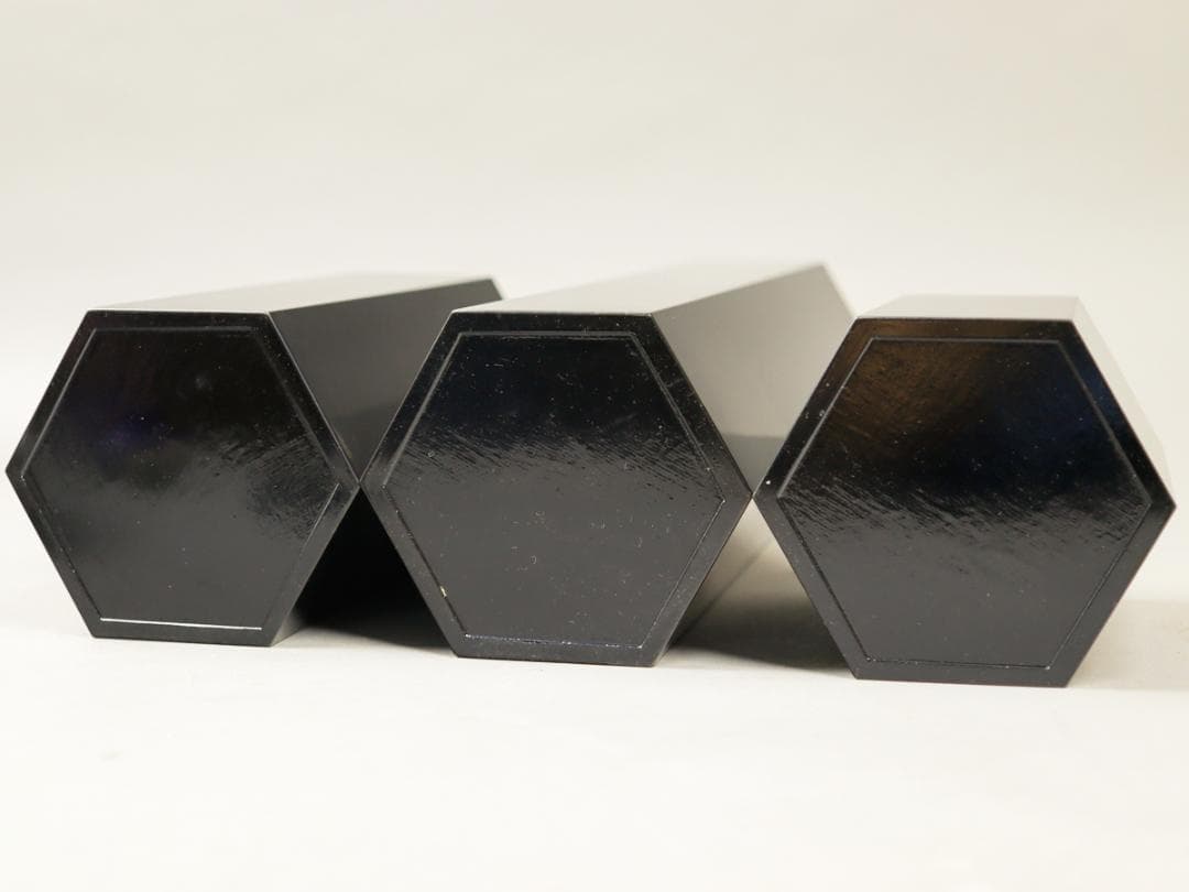 山口作介 艶消黒塗 六角寄三重 花生け 華道具 共箱