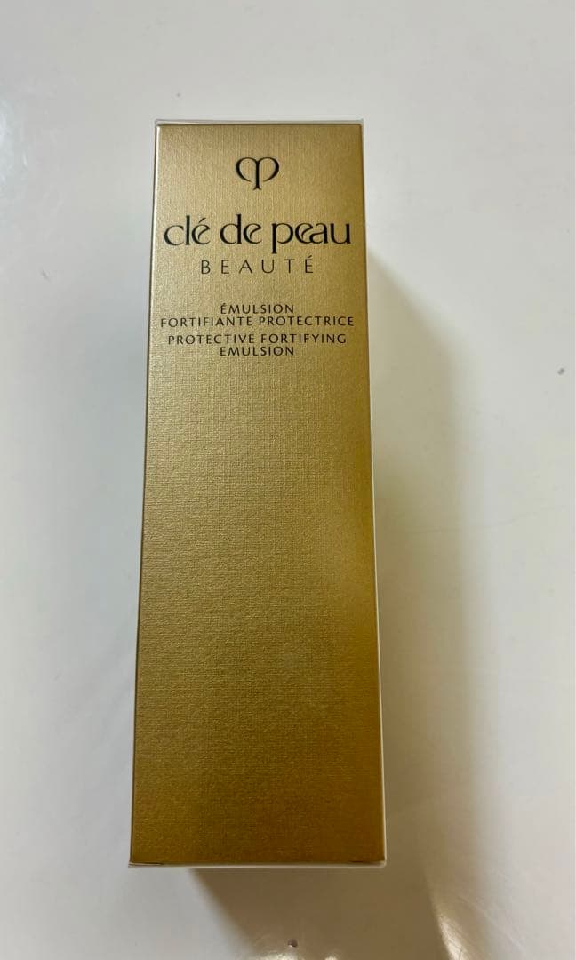 クレドポーボーテ エマルションプロテクトゥリスn 乳液（日中用）