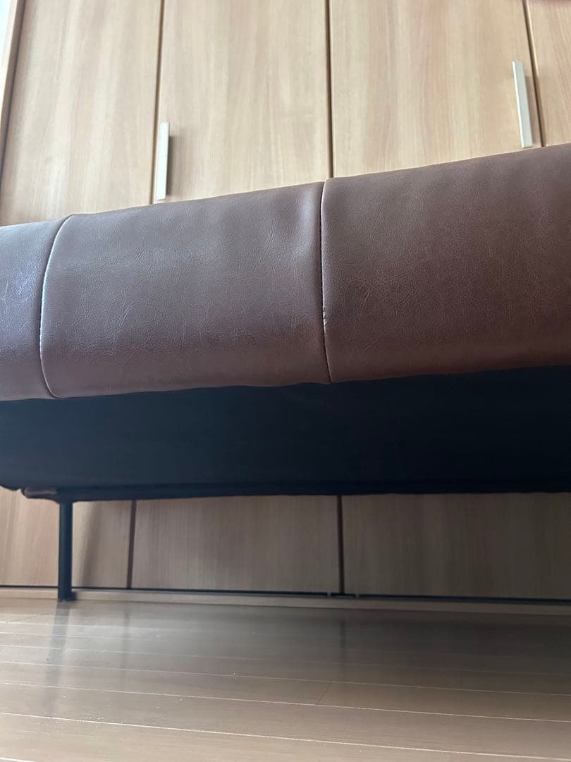ブラウン合成皮革ソファ