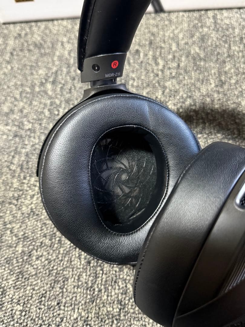 【ほぼ未使用】 ソニー MDR-Z1R ヘッドホン MUC-B20SB1