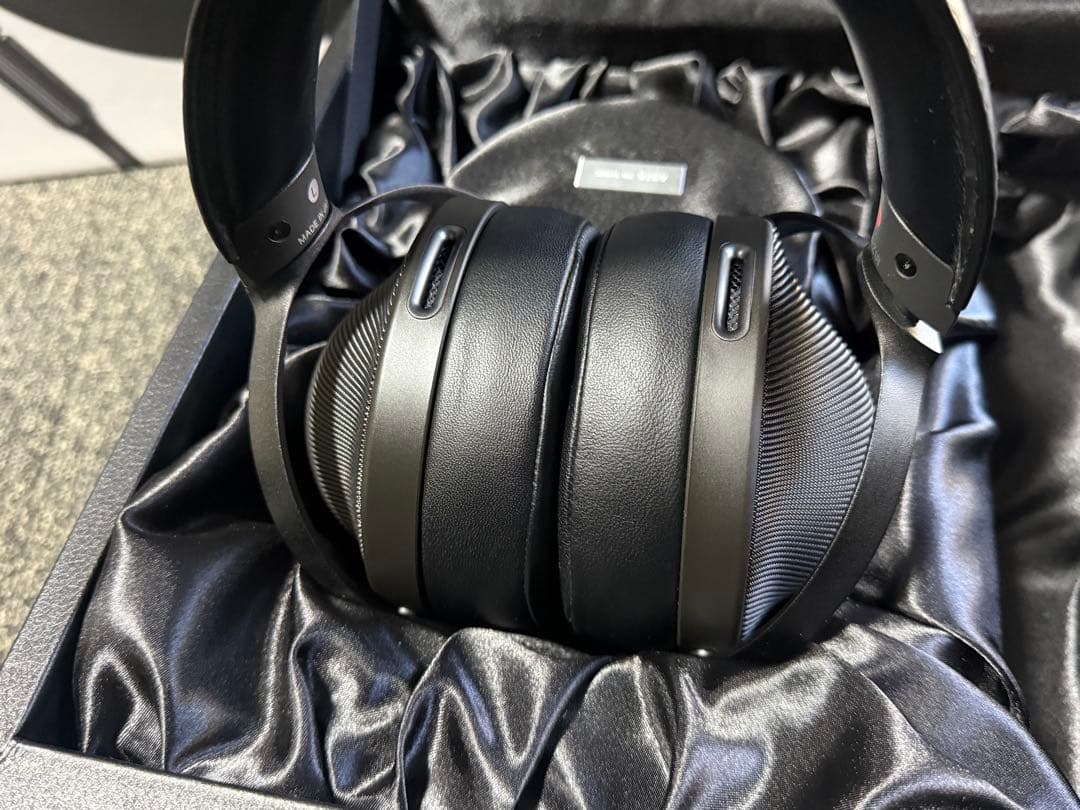 【ほぼ未使用】 ソニー MDR-Z1R ヘッドホン MUC-B20SB1