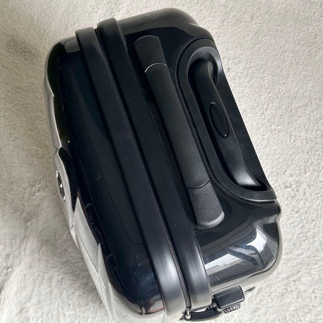 【美品】メルセデスベンツ キャリーケース 2輪 ブラック 機内持ち込み可 32L