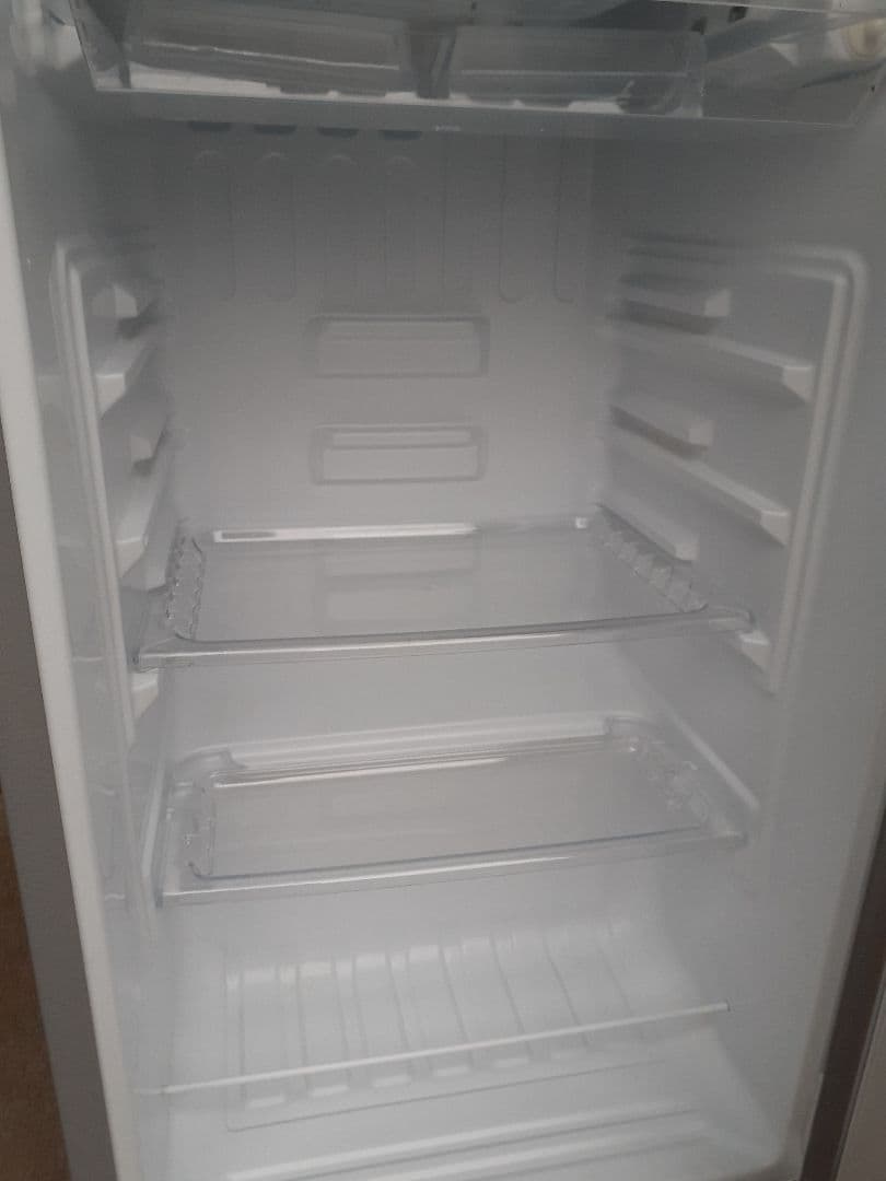 AQUA ノンフロン直冷式冷蔵庫　AQR-8G シルバー　アクア　冷蔵庫　直冷式