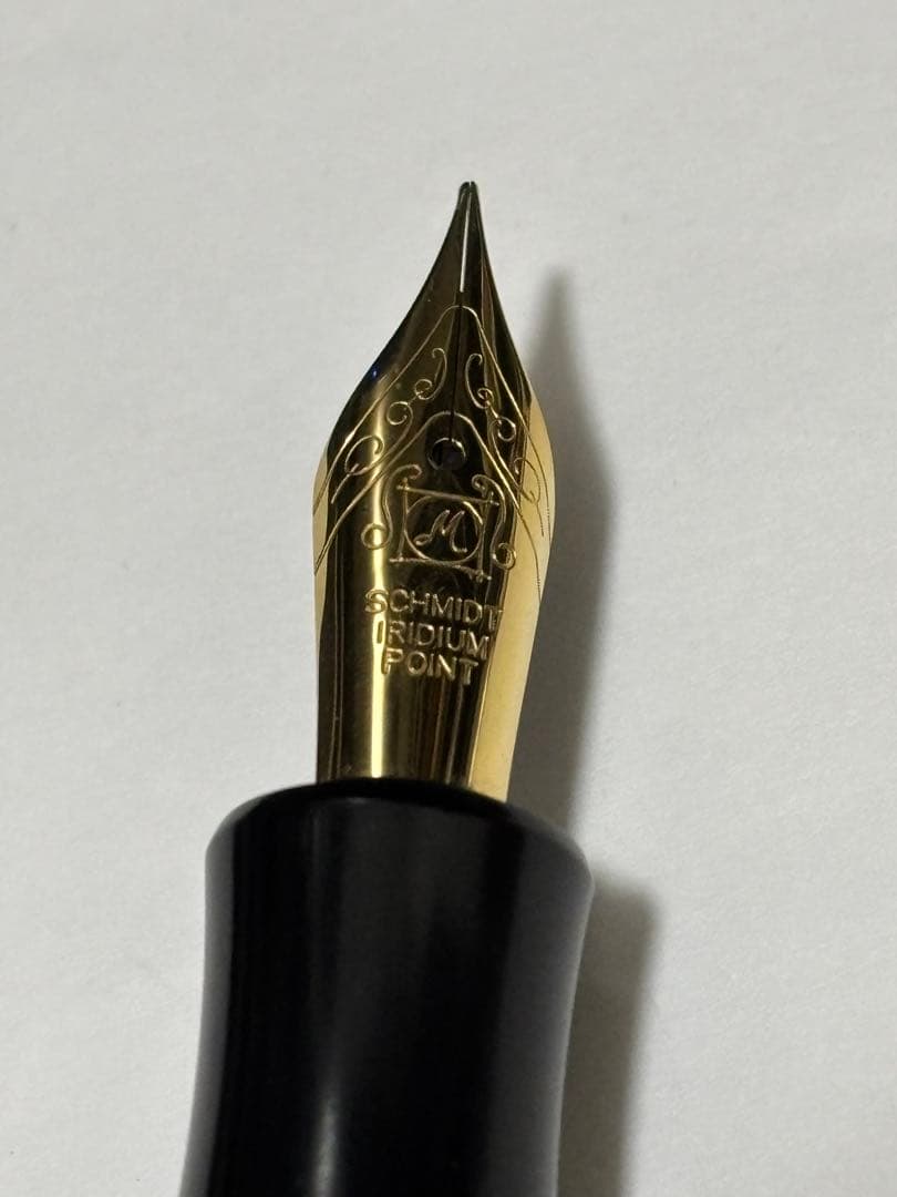 ワンチャー製ベークライト七宝万年筆