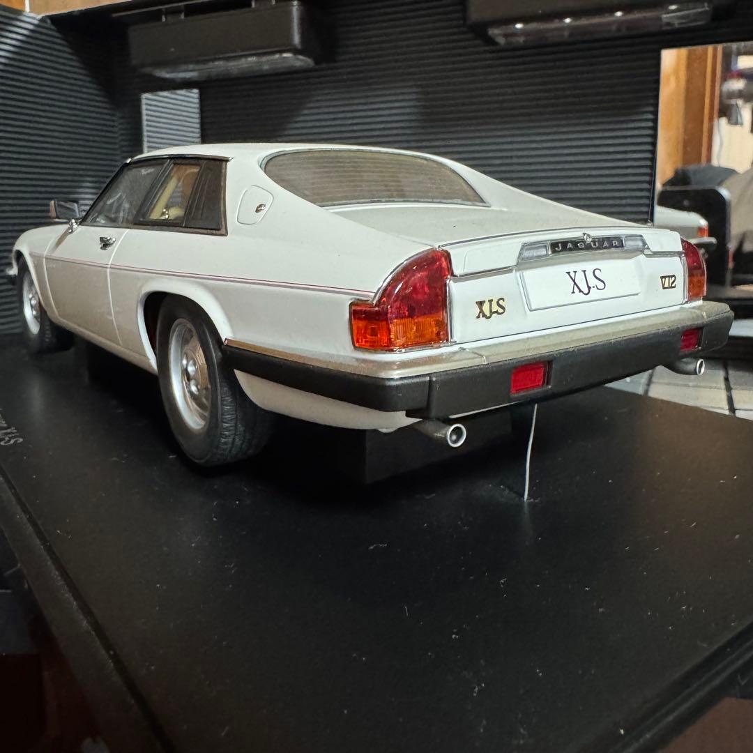 絶版未展示品 オートアート 1/18 ジャガー XJ-S ホワイト1980
