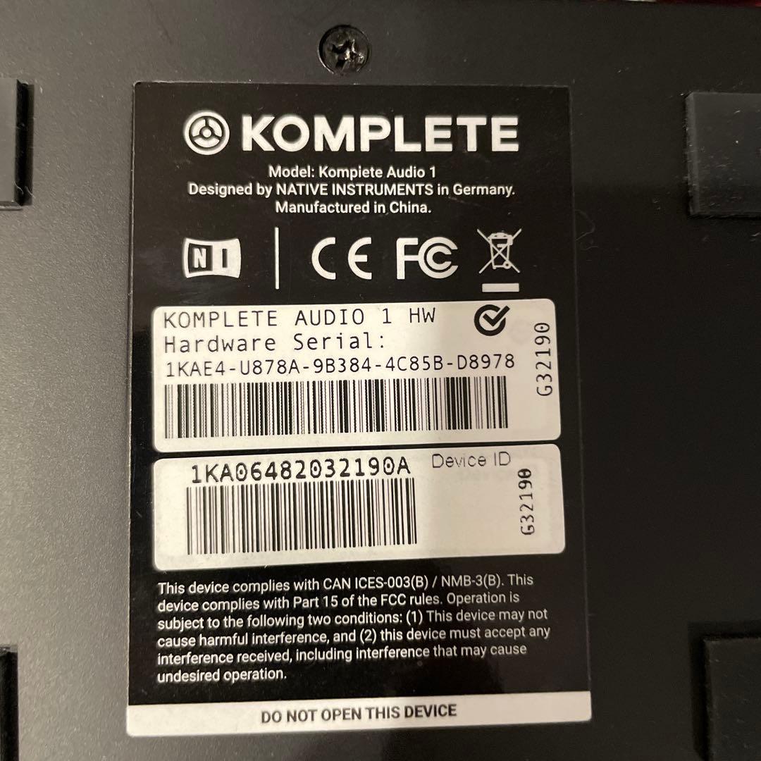 Komplete Audio 1 オーディオインターフェイス