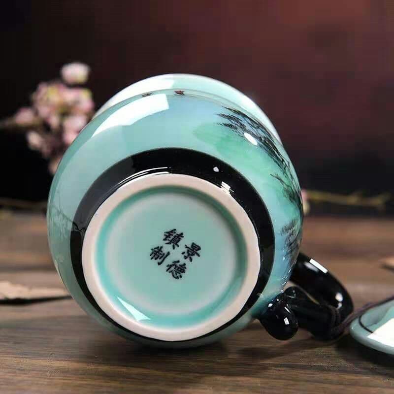 景徳鎮の陶磁器を手作りする