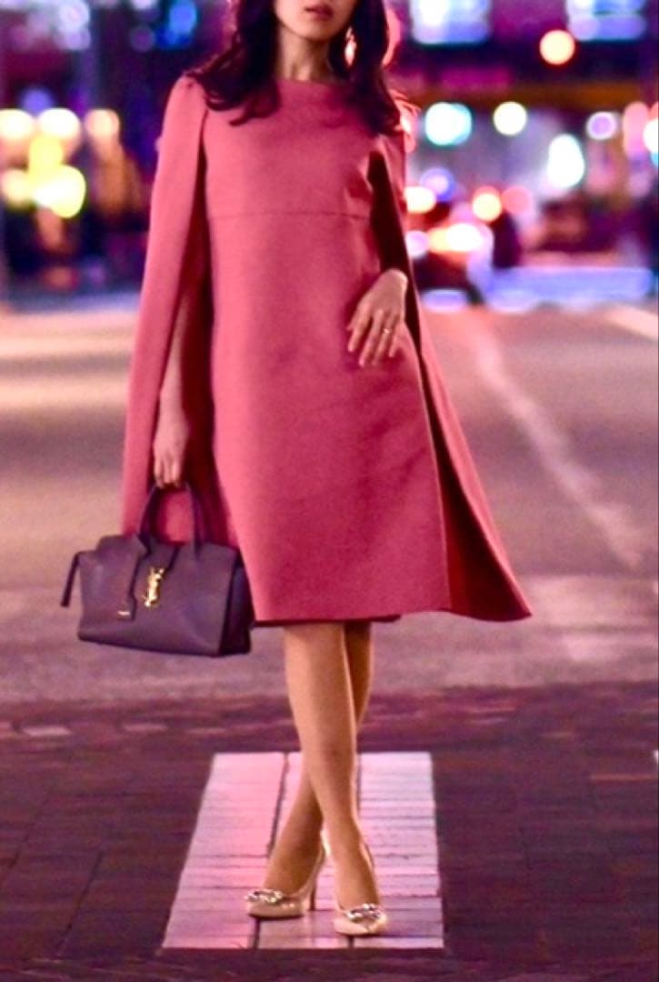 CELFORD トリプルクロスケープドレス