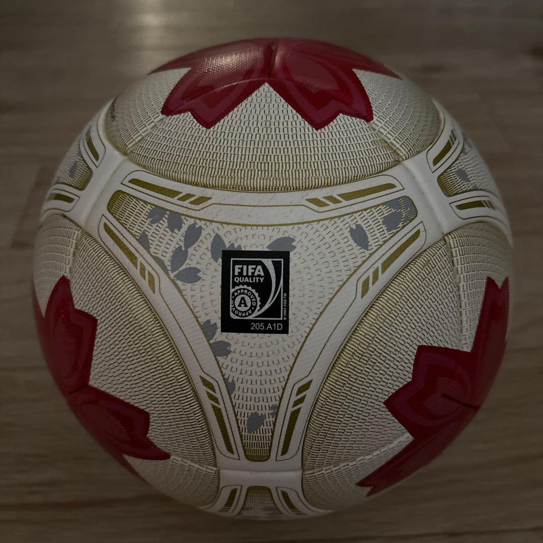 アディダス　天皇杯サッカーボール