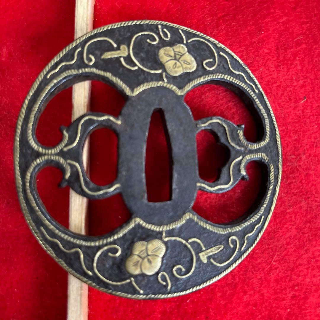 花と唐草図透かし平安城鍔