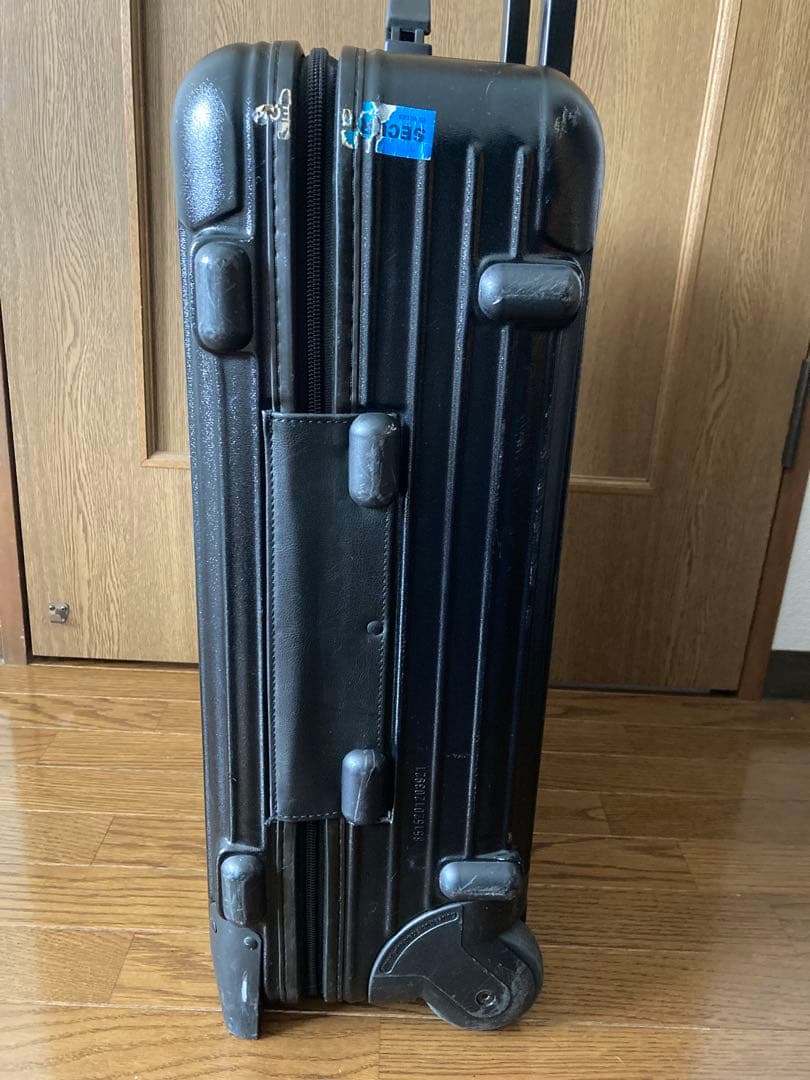 傷ありRIMOWA35Lキャリーケース