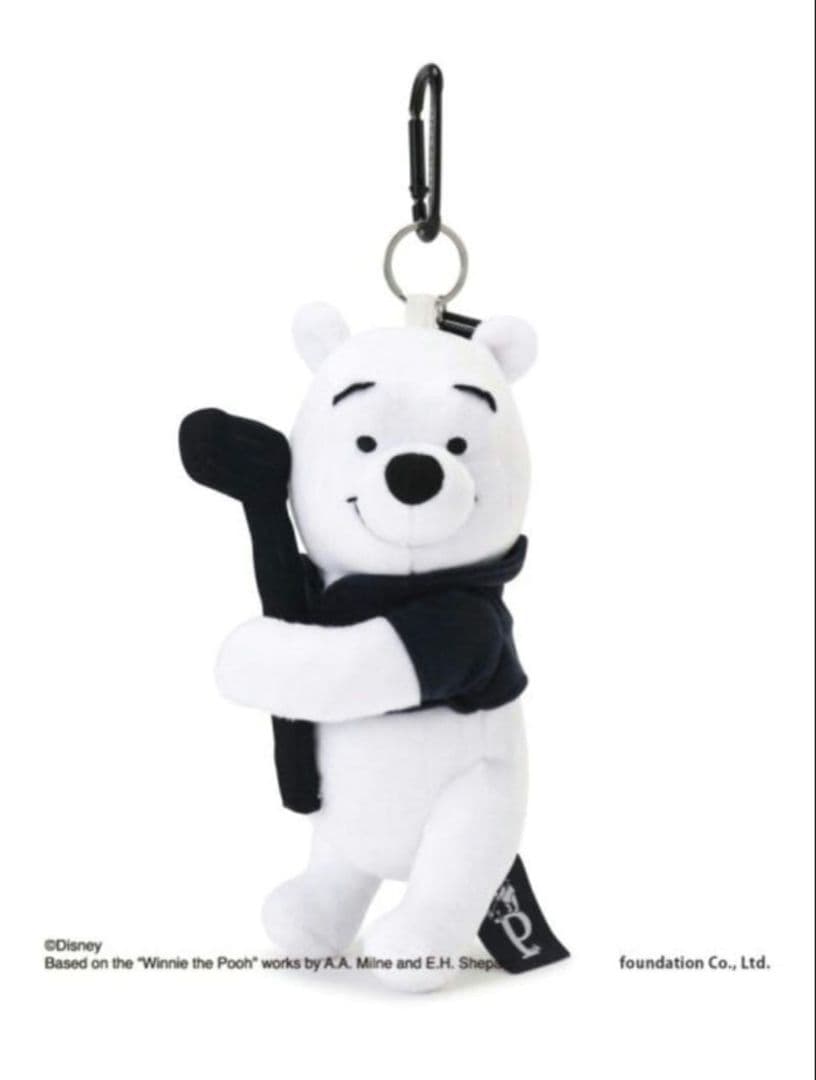 激レア新品タグ付きくまのプーさん ストラップ付きぬいぐるみボールポーチ